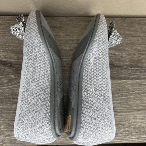 Sketchers NEW Cleo Point Ballet Flats Womens 7 Memory Foam Shoes Silver Bow - Picture 7 of 11